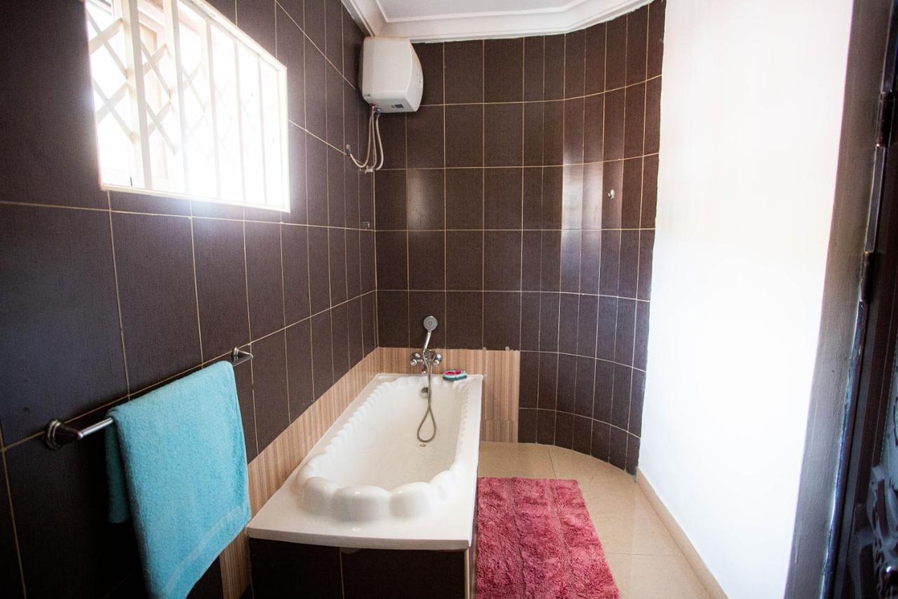 Accra Luxury Homes @ East Legon Buitenkant foto